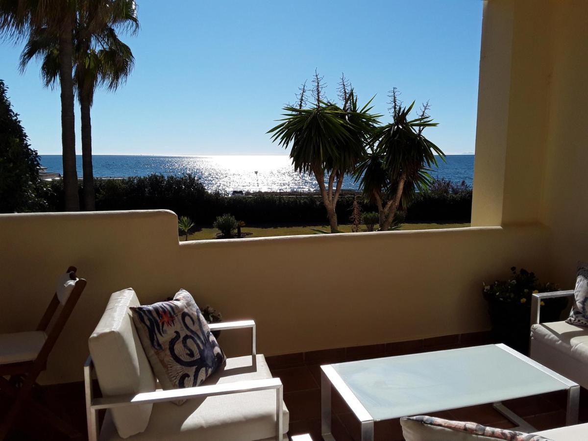 Beachfront Neptuno I, Complex,views,pool,garden, Elviria * Marbella