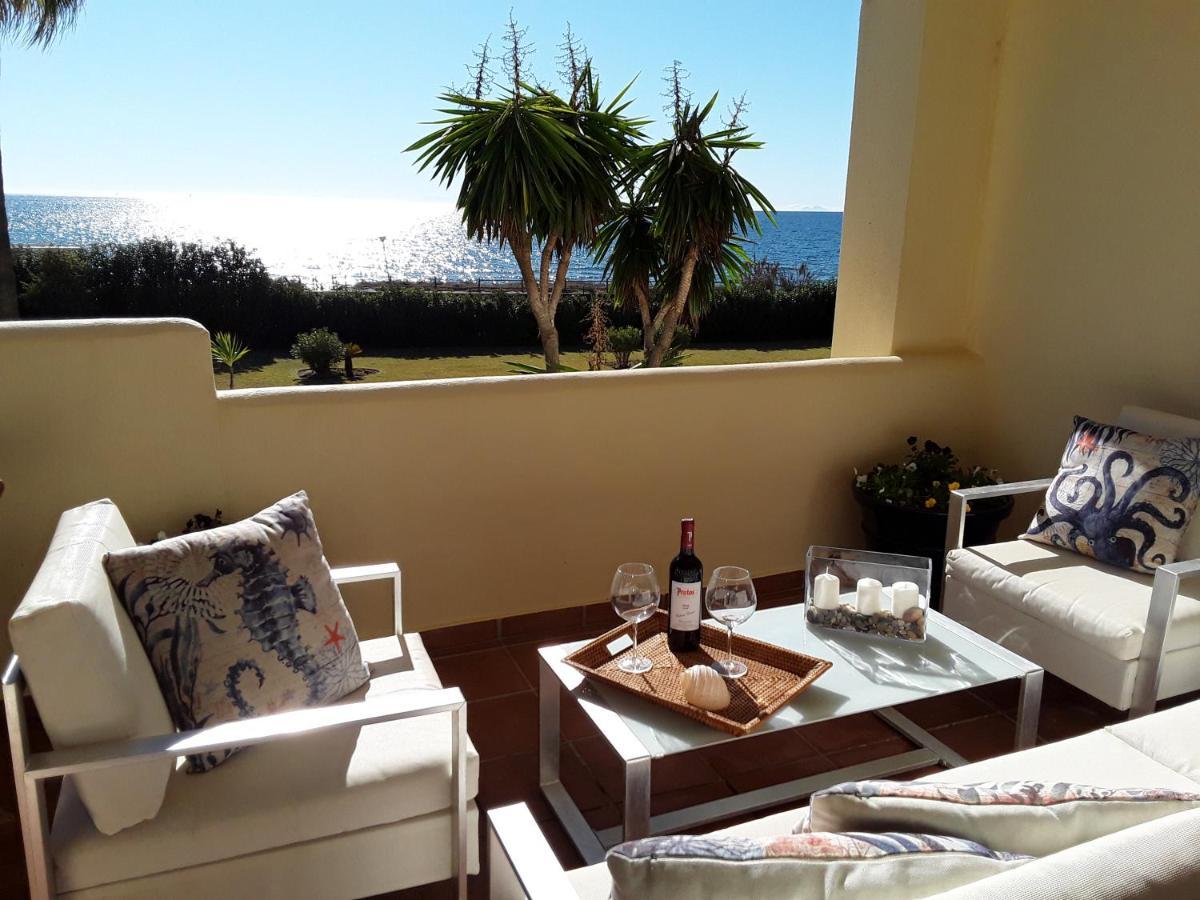 Beachfront Neptuno I, Complex,views,pool,garden, Elviria * Marbella